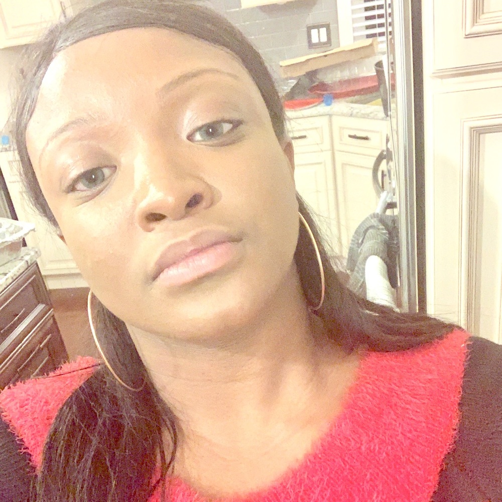 Meet your Posher, Domonique